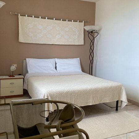 S'Imbusthouse Apartment Oristano Ngoại thất bức ảnh